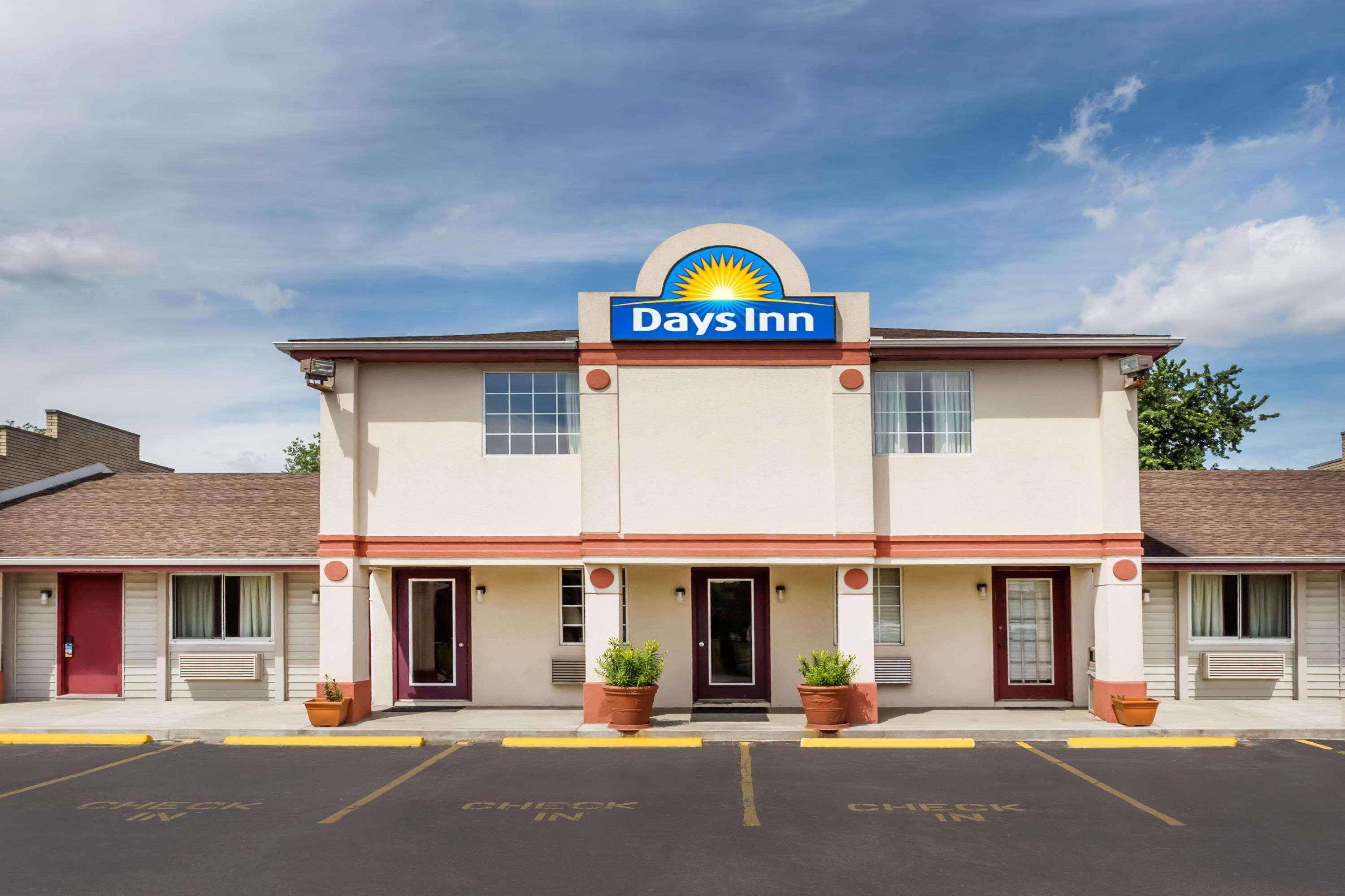 Days Inn By Wyndham Plymouth Zewnętrze zdjęcie