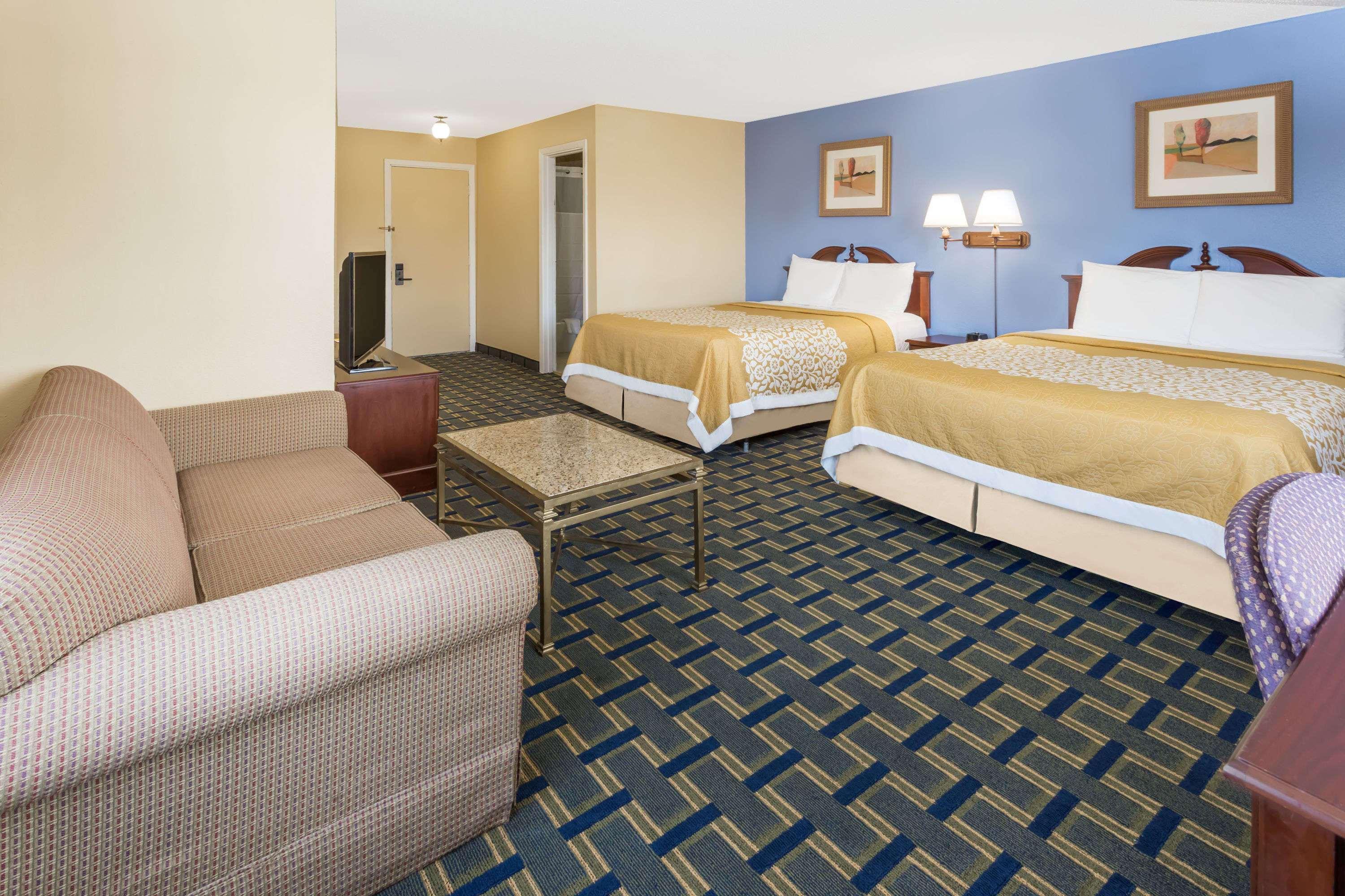 Days Inn By Wyndham Plymouth Zewnętrze zdjęcie